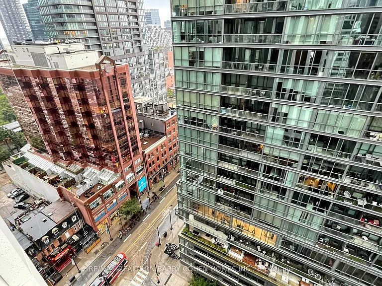 400 King St W #1922 — Photo 44