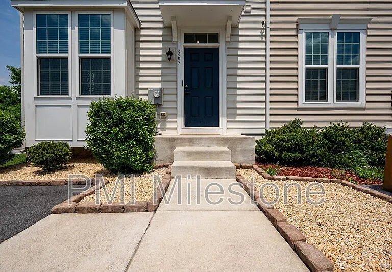 367 Ontario Dr #FALLING WATERS — Photo 8