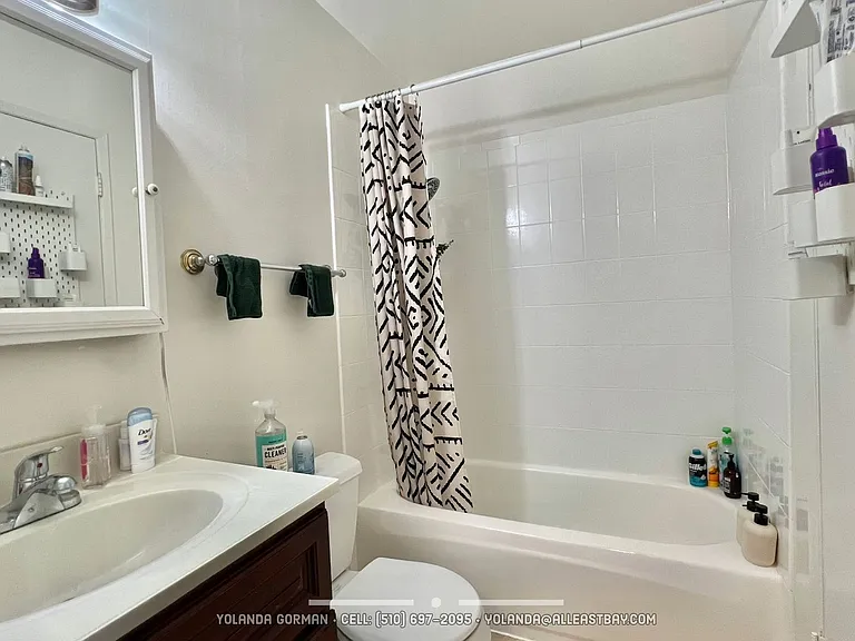 8 Admiral Dr #424 — Photo 12