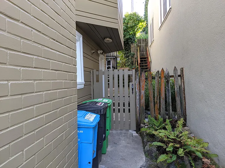 Wawona St — Photo 25