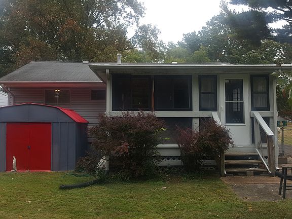 2nd image of 262 Glen Garry Rd