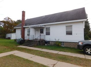 304 Spruce St, Grayling, MI 49738