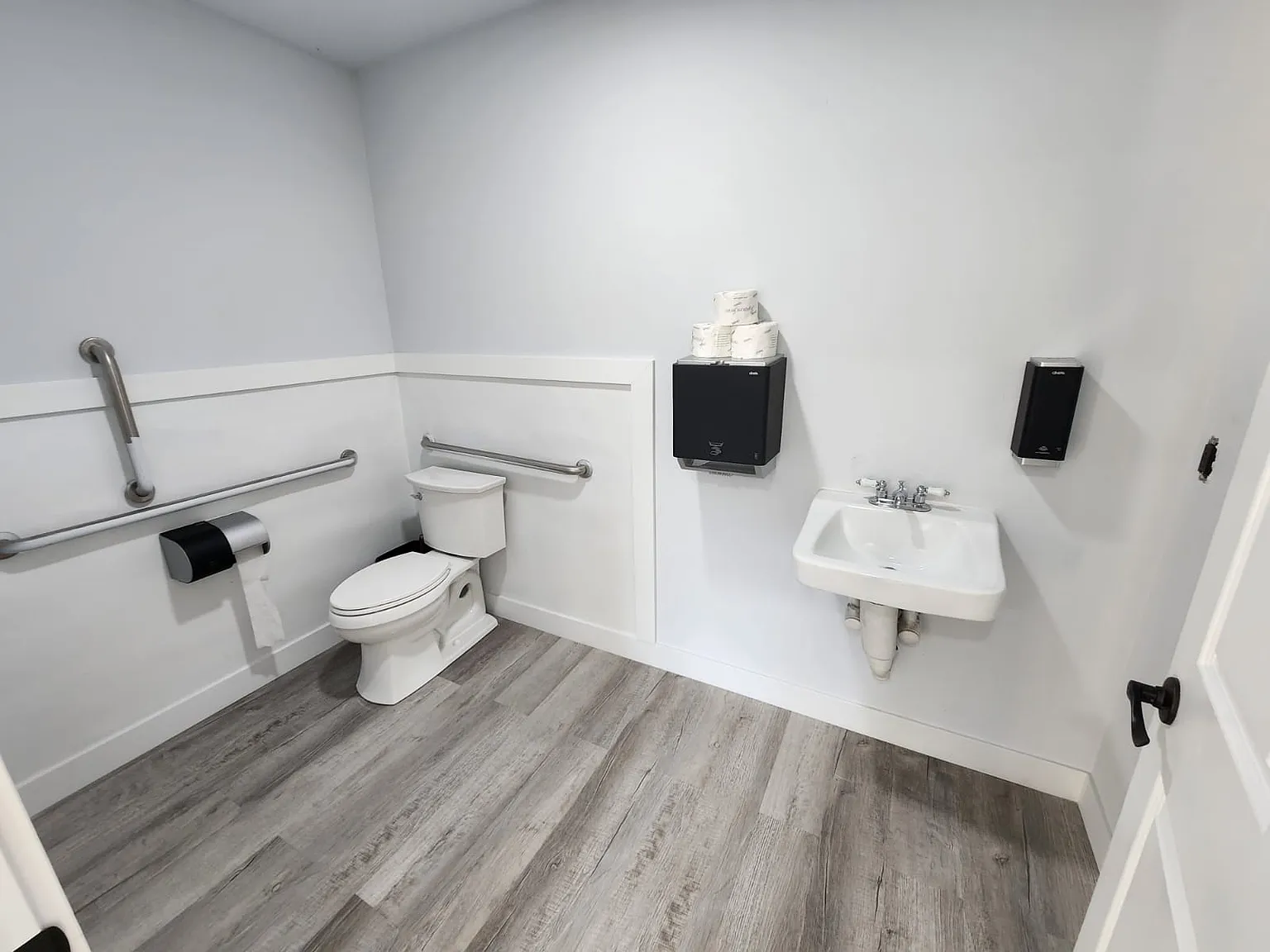 1 bed, $1,800 — Photo 1