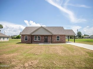 340 Sugarland Cir, Opelousas, LA 70570