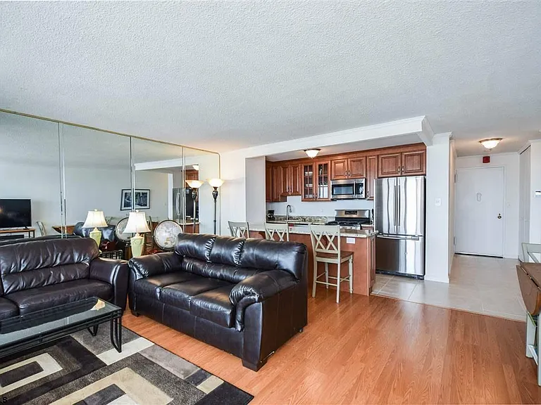 9400 Atlantic Ave #1116 — Photo 4