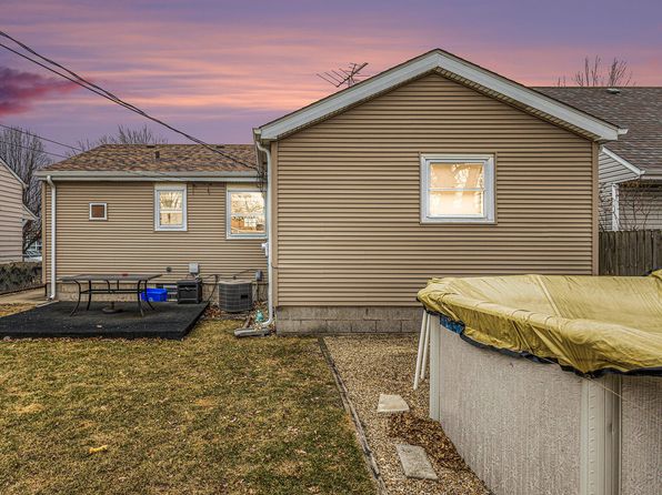 1725 171st Pl, Hammond, IN 46324
