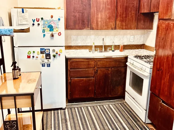 89-15 Parsons Boulevard image 1 of 5