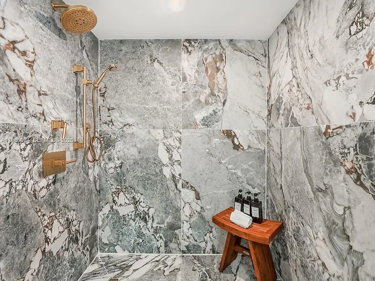 100 Collins Ave #202 — Photo 9