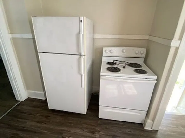 1504 Eastmoreland Ave — Photo 5