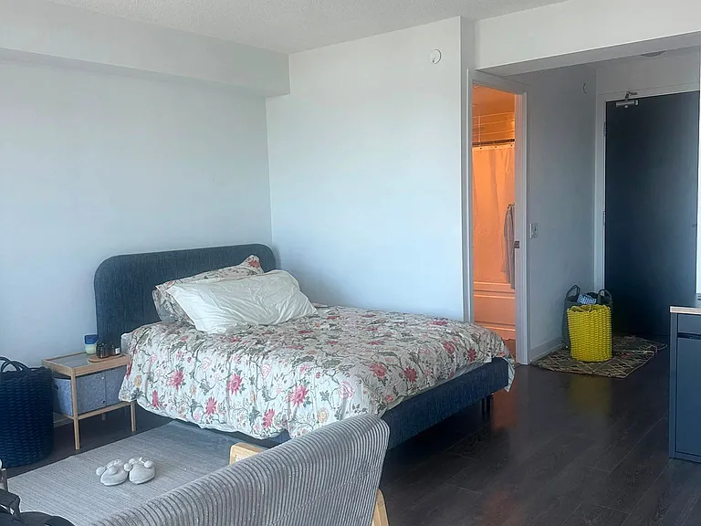 125 Redpath Ave #2411 — Photo 4