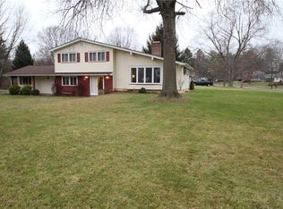 118 Aspen Dr, Rochester, NY 14625