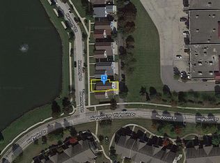 97 Harmony Ln, Romeoville, IL 60446