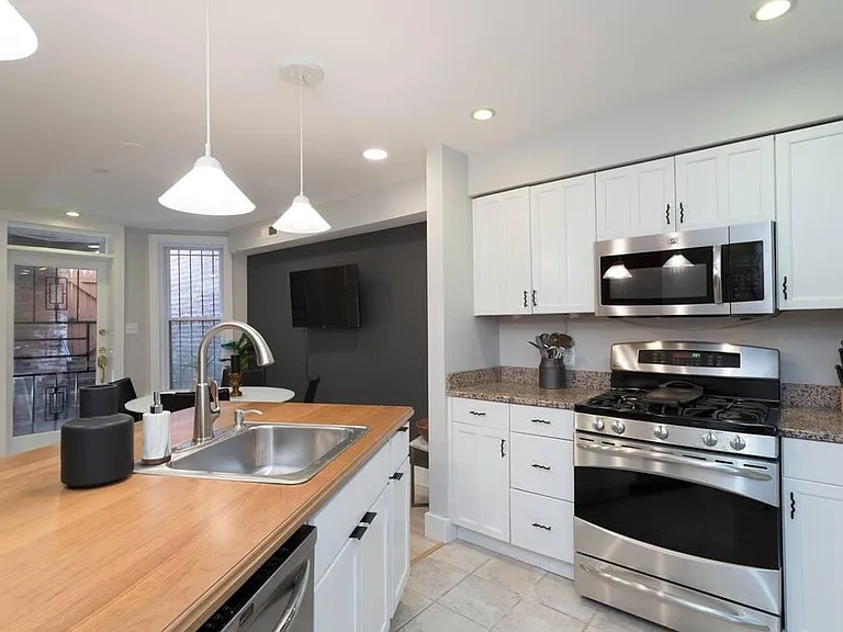 1704 Q St NW #B — Photo 6