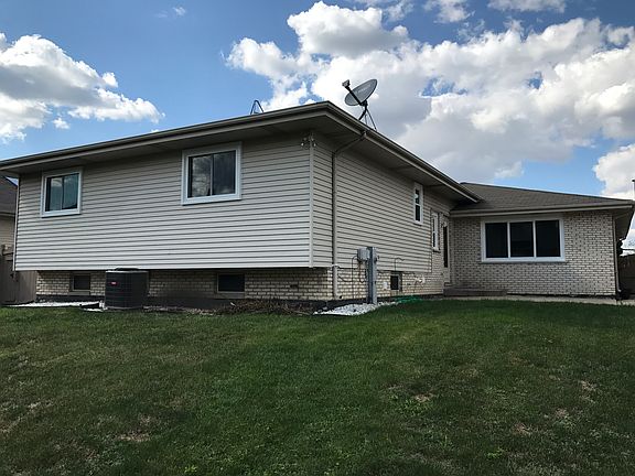 3rd image of 5321 W 108th Pl