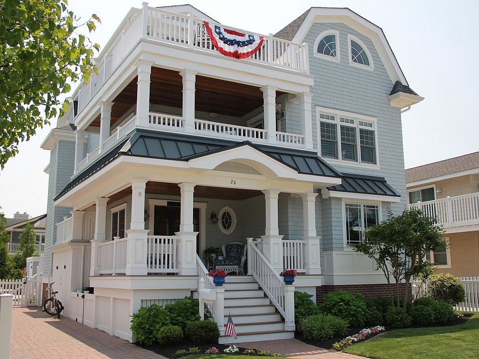 Custom Built Beach Block home