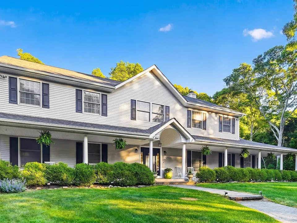 41 Tredwell Ln