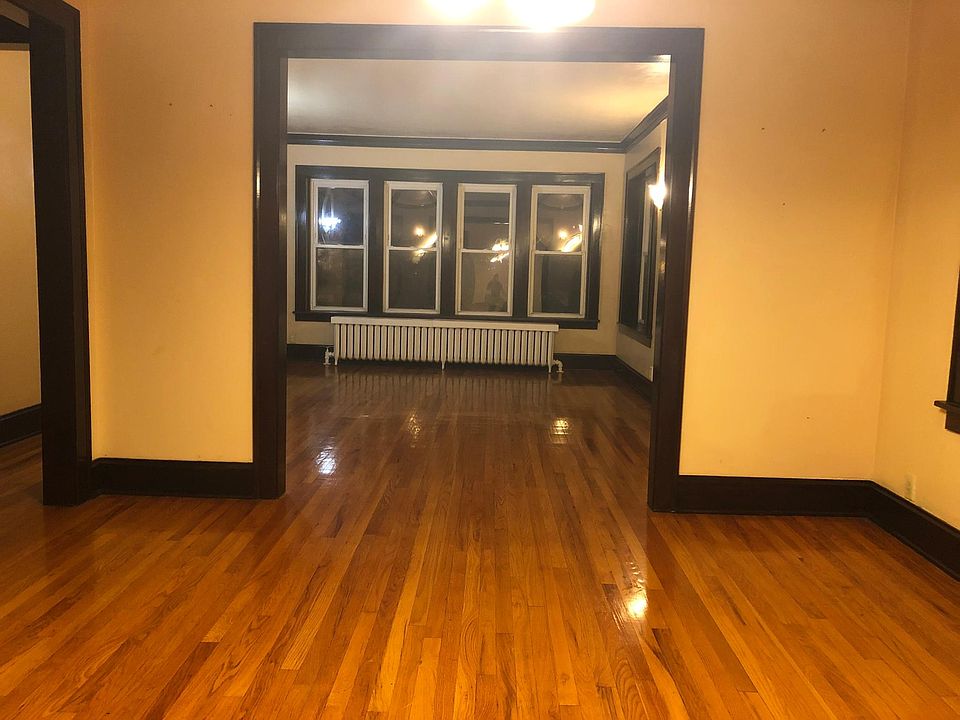 1st image of 7444 N Artesian Ave #2