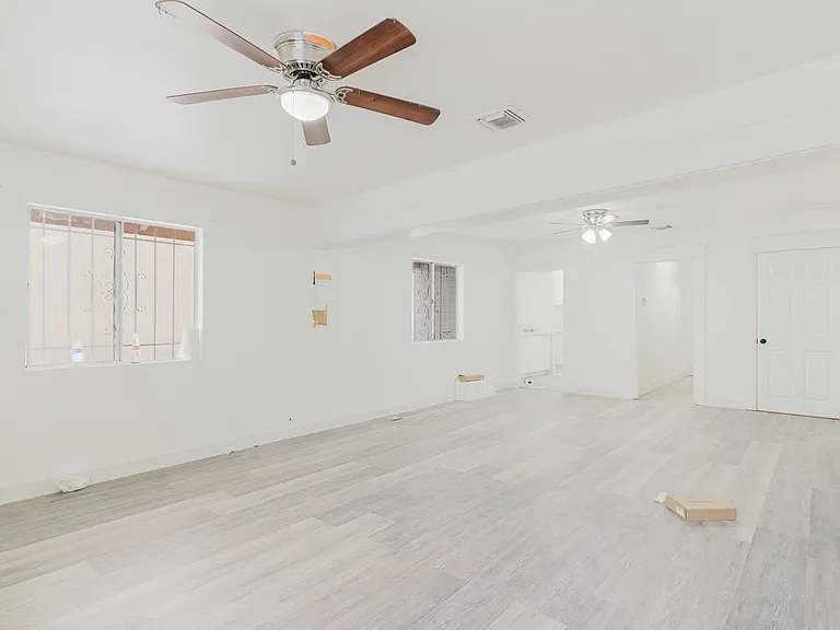5257 Fountain Ave — Photo 4