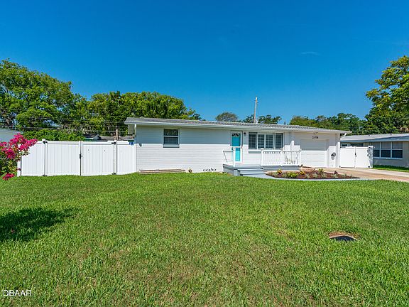3rd image of 2058 Brian Ave