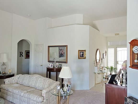 4th image of 11280 Country Club Dr