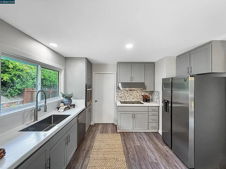 8 Cherry Hills Ct — Photo 15