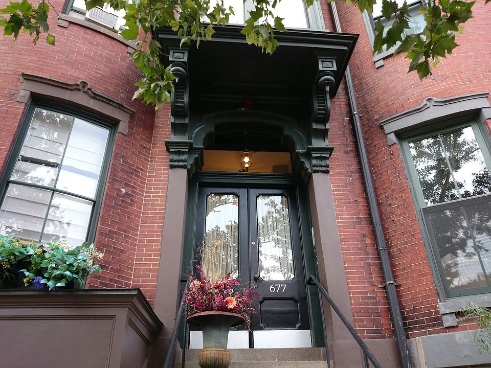 2nd image of 677-677A Tremont St