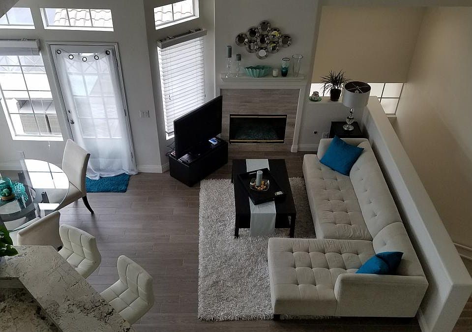 2nd image of 165 Shorebreaker Dr