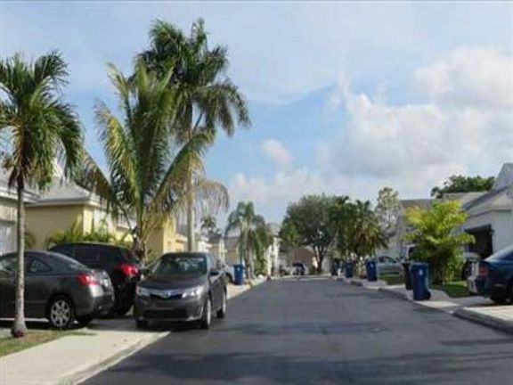 5th image of 244 N Ketch Dr