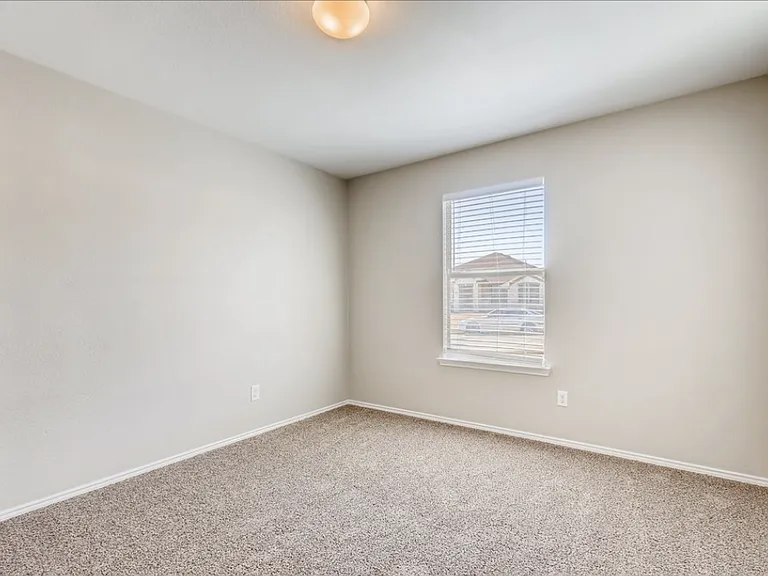 5140 Glen Eden Dr — Photo 17