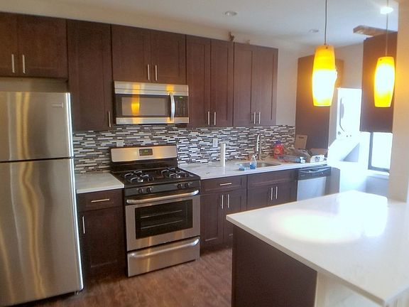 2nd image of 590 W 204th St APT B42