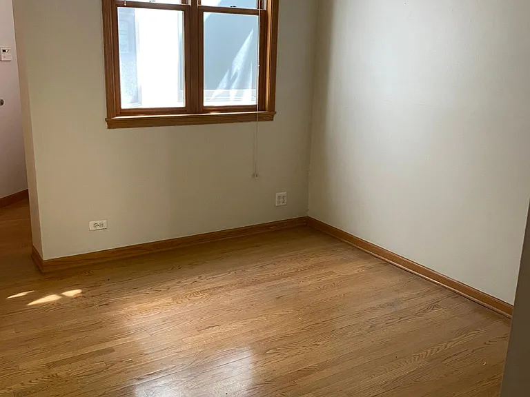1164 W Grand Ave #4R — Photo 5