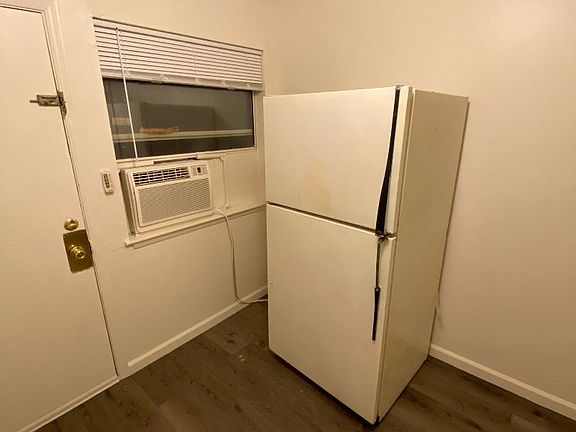 4th image of 520 Maple St Unit H