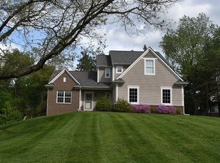 4292 Timberview Dr, Howell, MI 48843