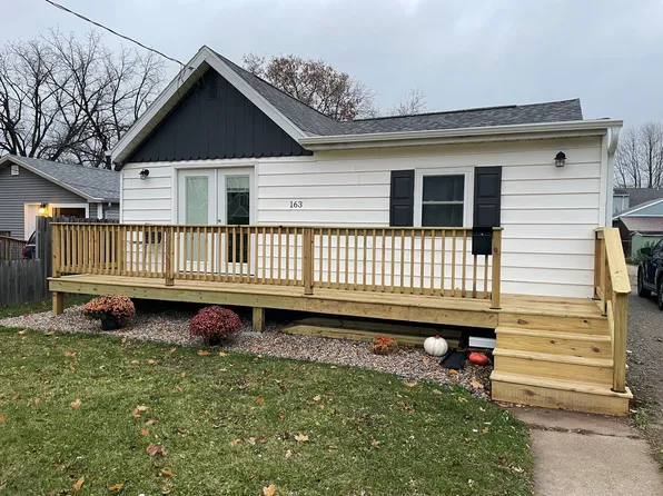 163 Plummer Ave, Neenah, WI 54956