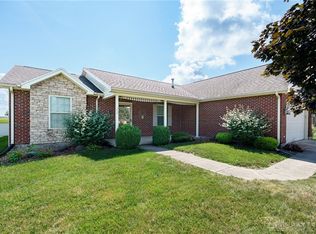 356 Mallard Ct, Brookville, OH 45309