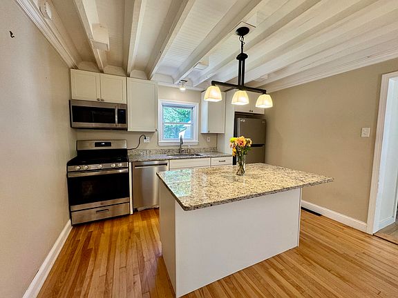 4th image of 719 Hallowell Road