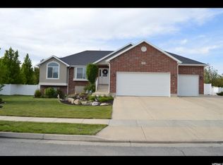 2964 W 1010 N, Clinton, UT 84015