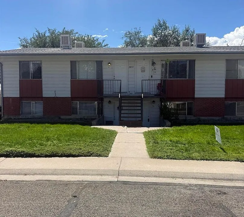 2857 Elm Cir
