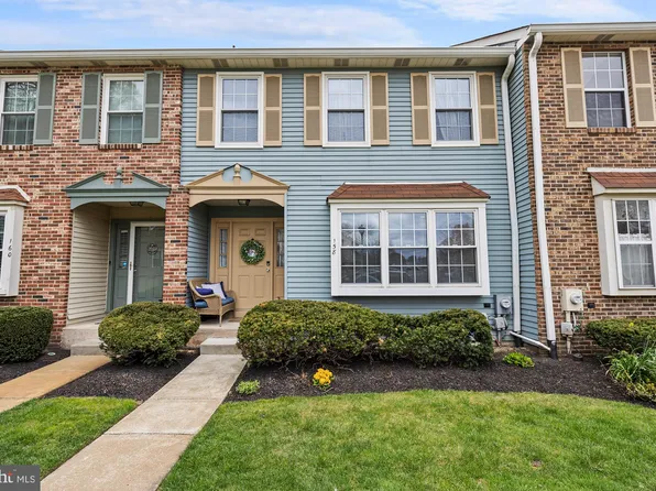 158 Camber Ln, Mount Laurel, NJ 08054