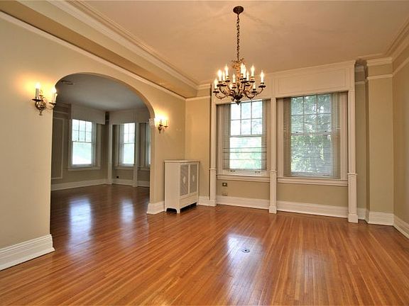 4th image of 2140 Bonnycastle Ave