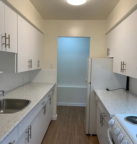 8655 Cartier St — Photo 9