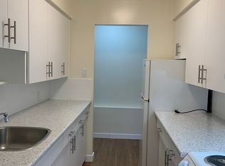 Fredrick Manor, Vancouver, BC V6P 4T9