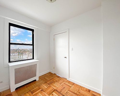 5th image of 65 E 19th St APT 10b