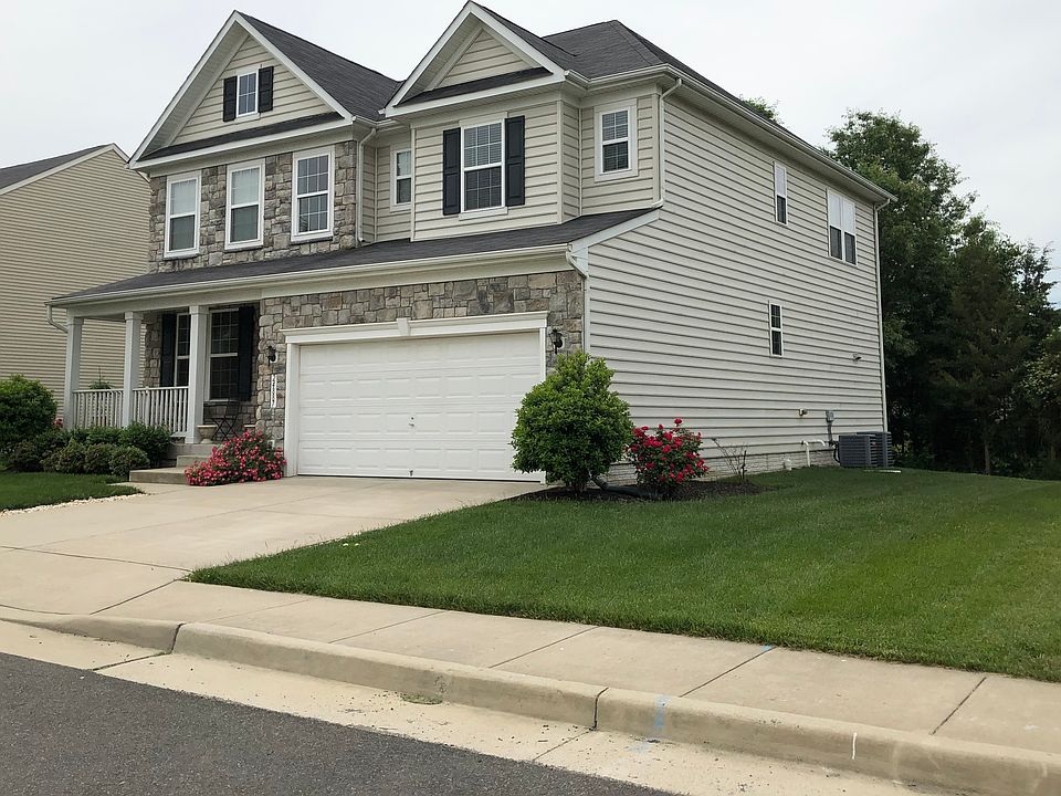 2nd image of 24887 Myers Glen Pl