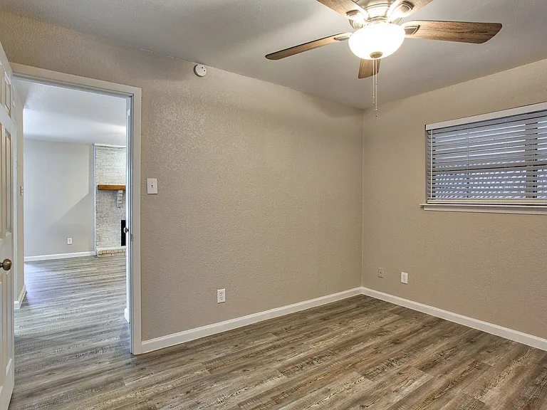 Athens Townhomes — Photo 14