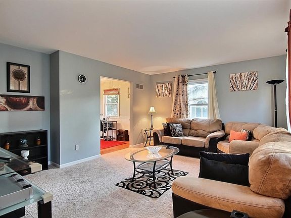 4th image of 3724 Cherry Hill Dr