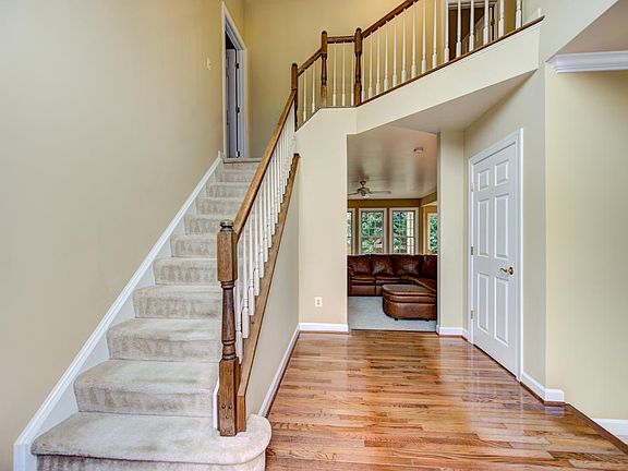 3rd image of 3020 Franklin Corner Ln