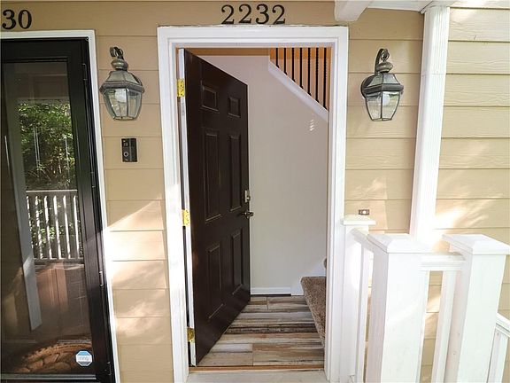 3rd image of 2232 River Heights Ct SE