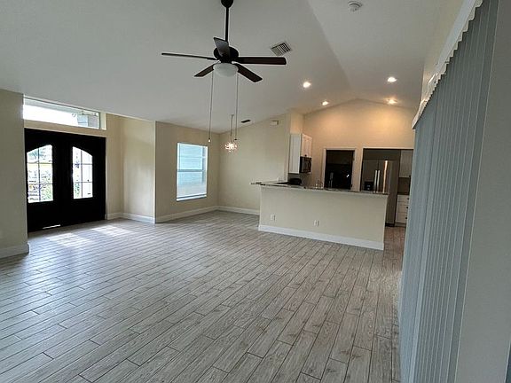 4th image of 2213 SW 13th St