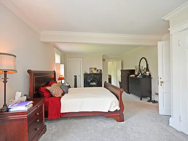 6900 Drake Rd — Photo 28